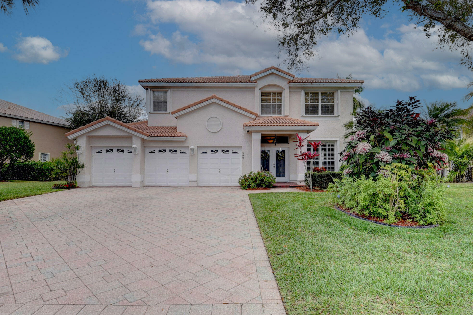 Property Photo:  590 Cypress Crossing  FL 33414 