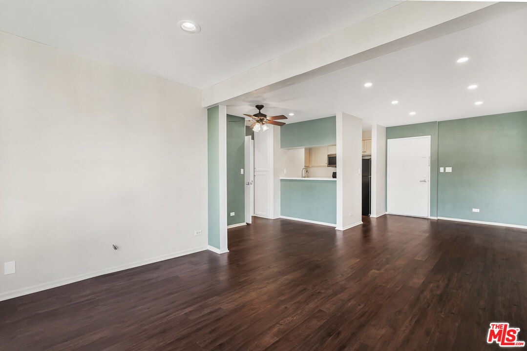 Property Photo:  1440   Veteran Ave 507  CA 90024