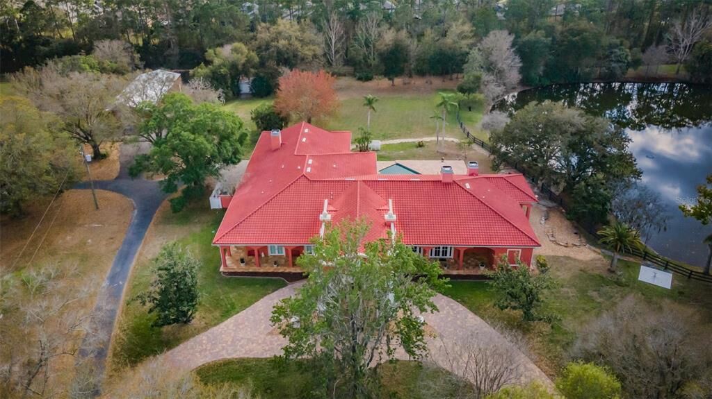 Property Photo:  11623 Innfields Drive  FL 33556 