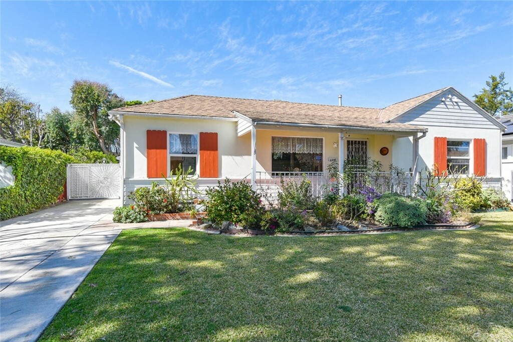 Property Photo:  4453 Whitewood Ave  CA 90808 