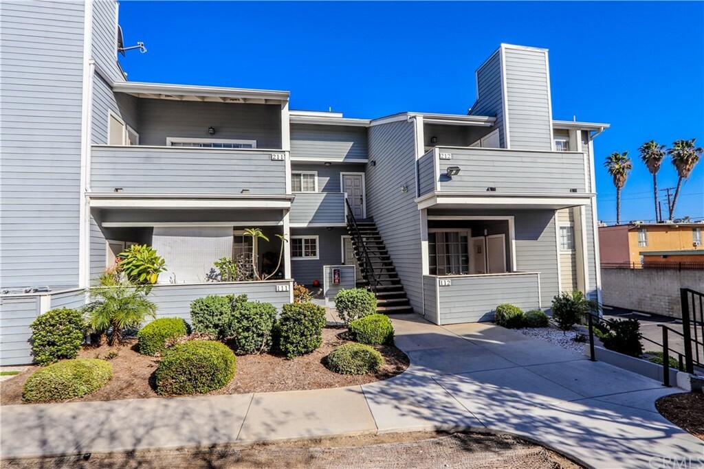 Property Photo: 777 S Citrus Avenue 212 CA 91702