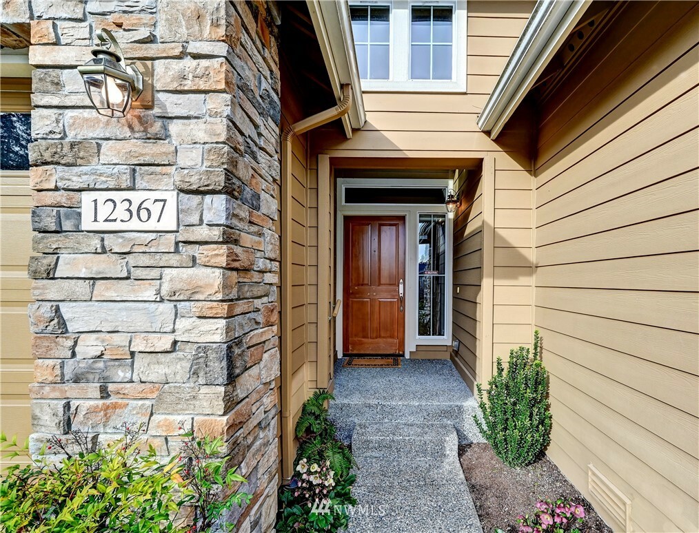 Property Photo:  12367 Adair Creek Way NE  WA 98053 