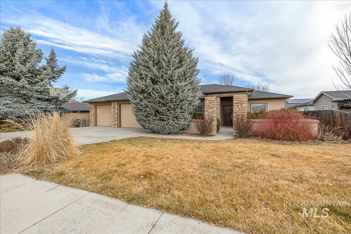 Property Photo: 402 W Iowa St ID 83706
