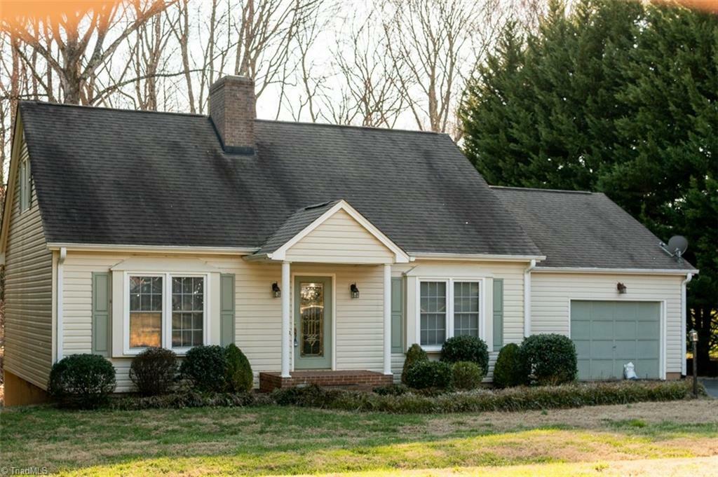 Property Photo:  118 Queen Street  NC 27043 