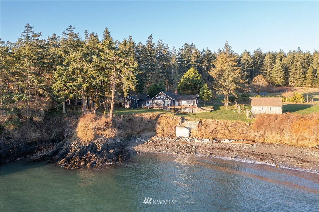 Property Photo:  333 Hughes Bay Road  WA 98261 