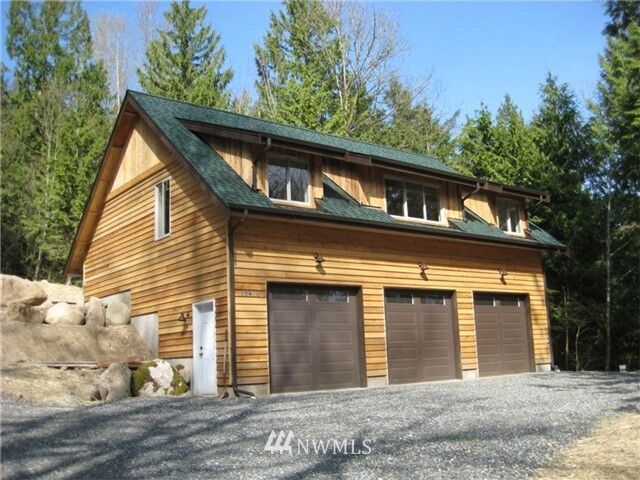 Property Photo: 18410 SE 108th Street WA 98027