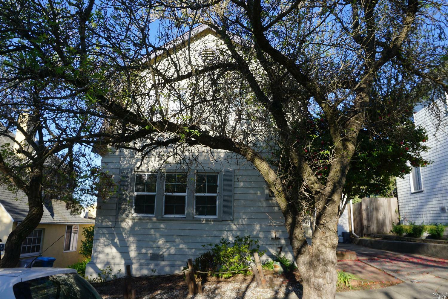 Property Photo:  7 Sims Avenue  CA 94590 