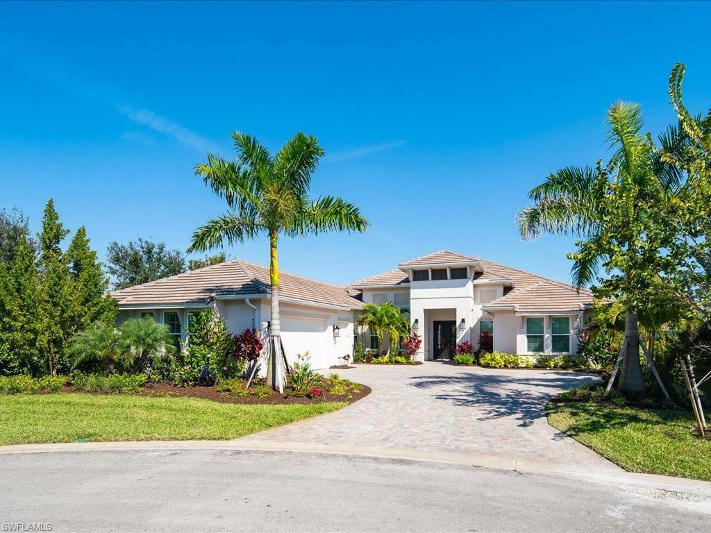 Property Photo: 3253 Cullowee Ln FL 34114