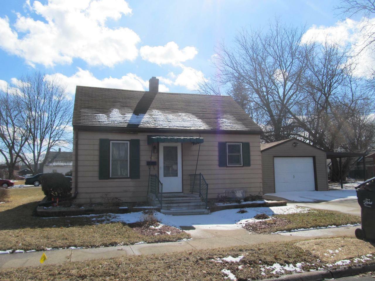 Property Photo:  1556 Farwell St  WI 53511 