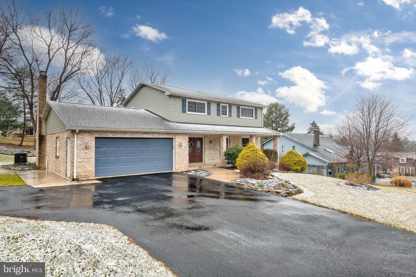 Property Photo:  830 Cortleigh Drive  PA 17402 