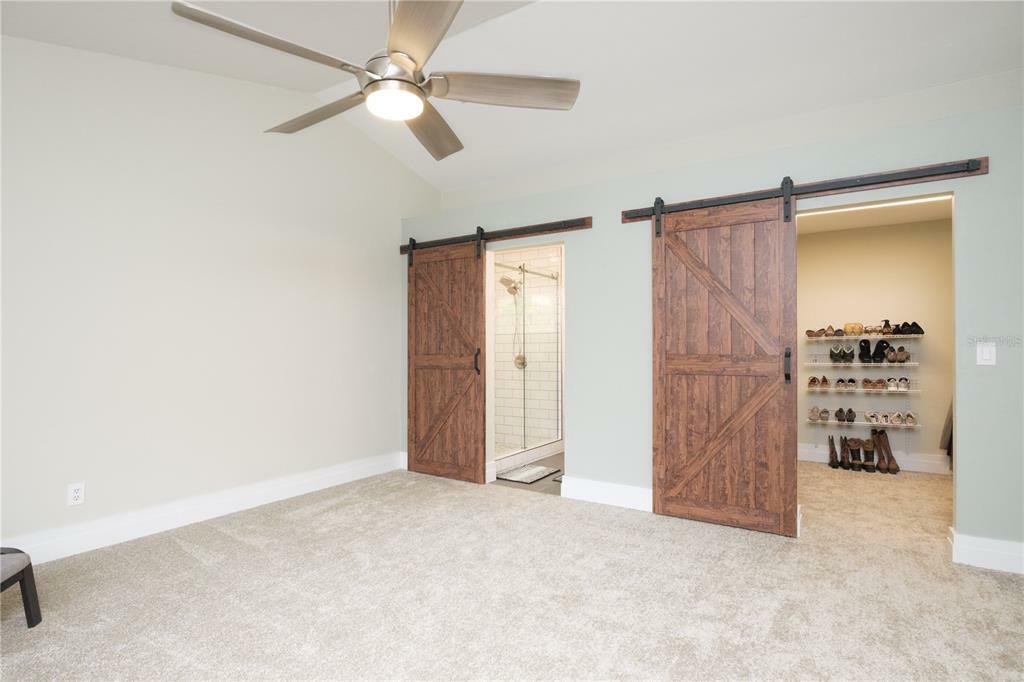 Property Photo:  3626 NW 33rd Terrace  FL 32605 