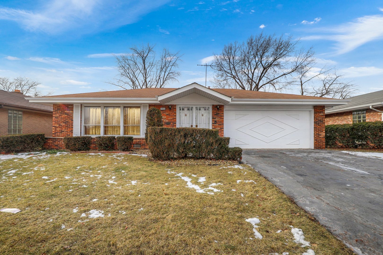 Property Photo:  17012 University Avenue  IL 60473 