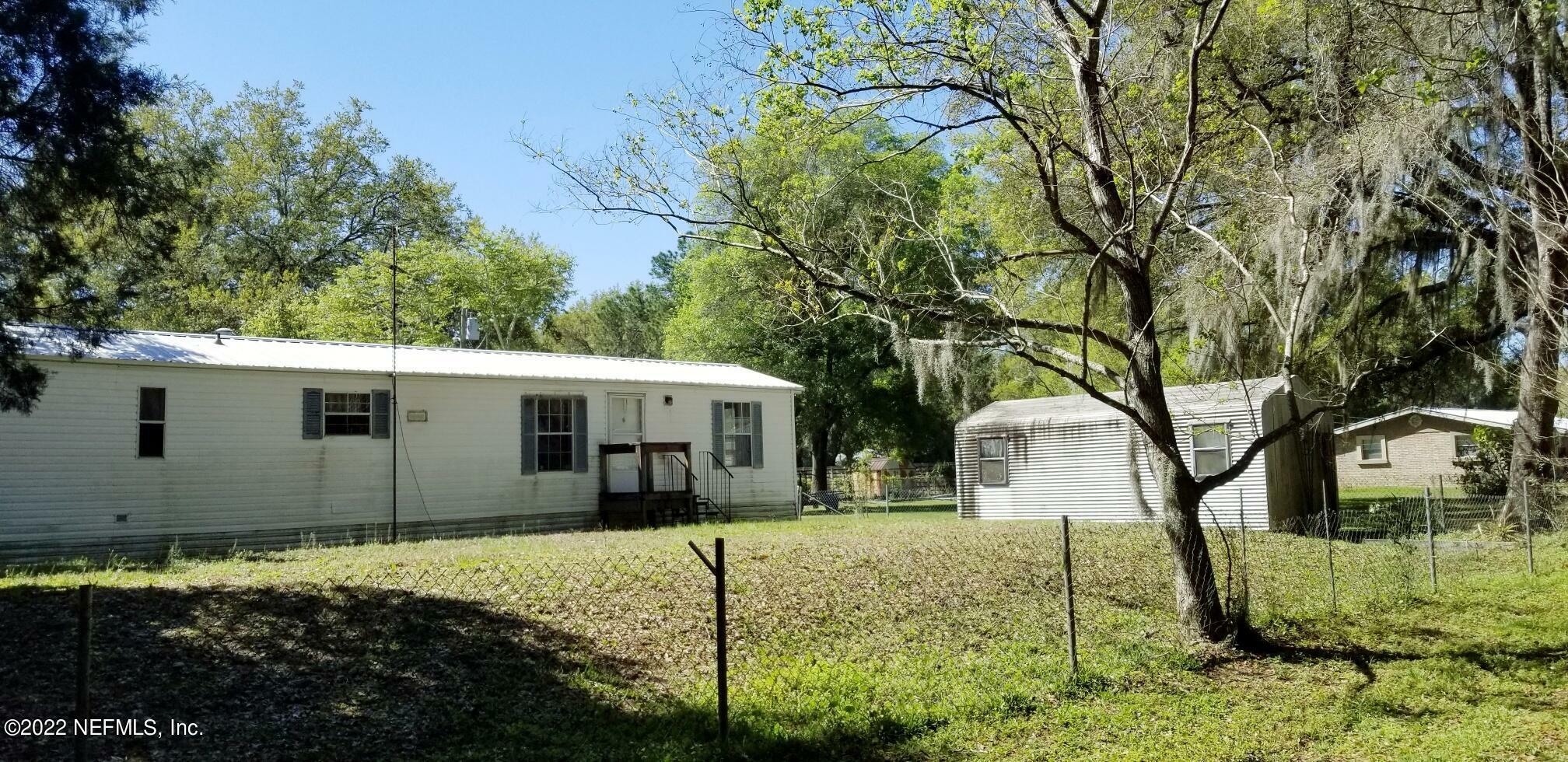 Property Photo: 111 Nalta Avenue FL 32177