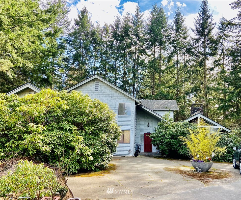 Property Photo:  8347 Medway Lane NE  WA 98110 