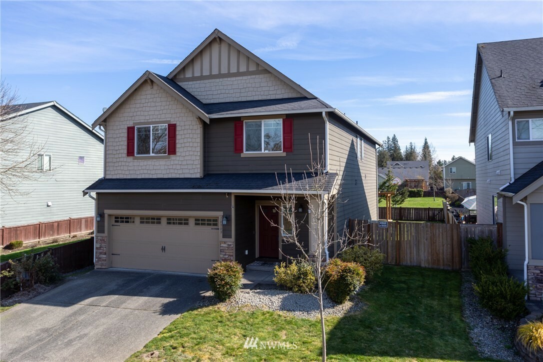 Property Photo:  18509 11th Lane E  WA 98387 