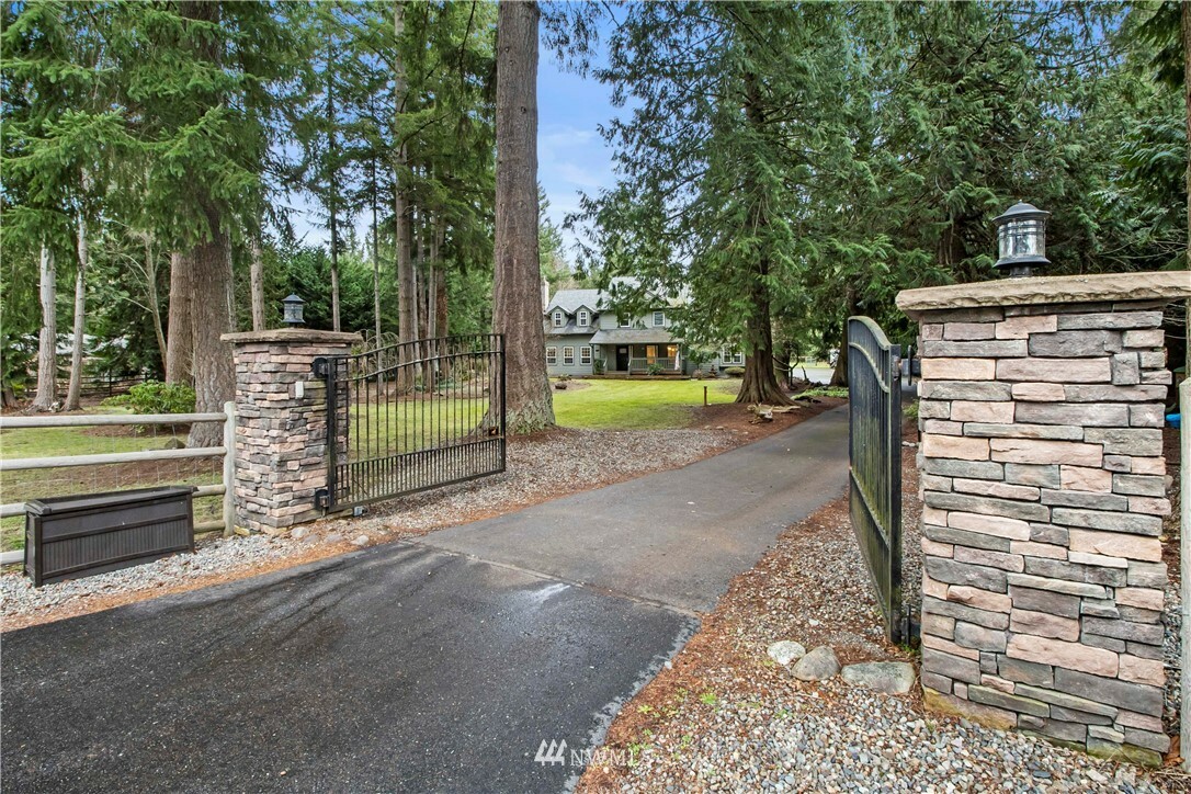 Property Photo:  34205 102nd Avenue S  WA 98580 