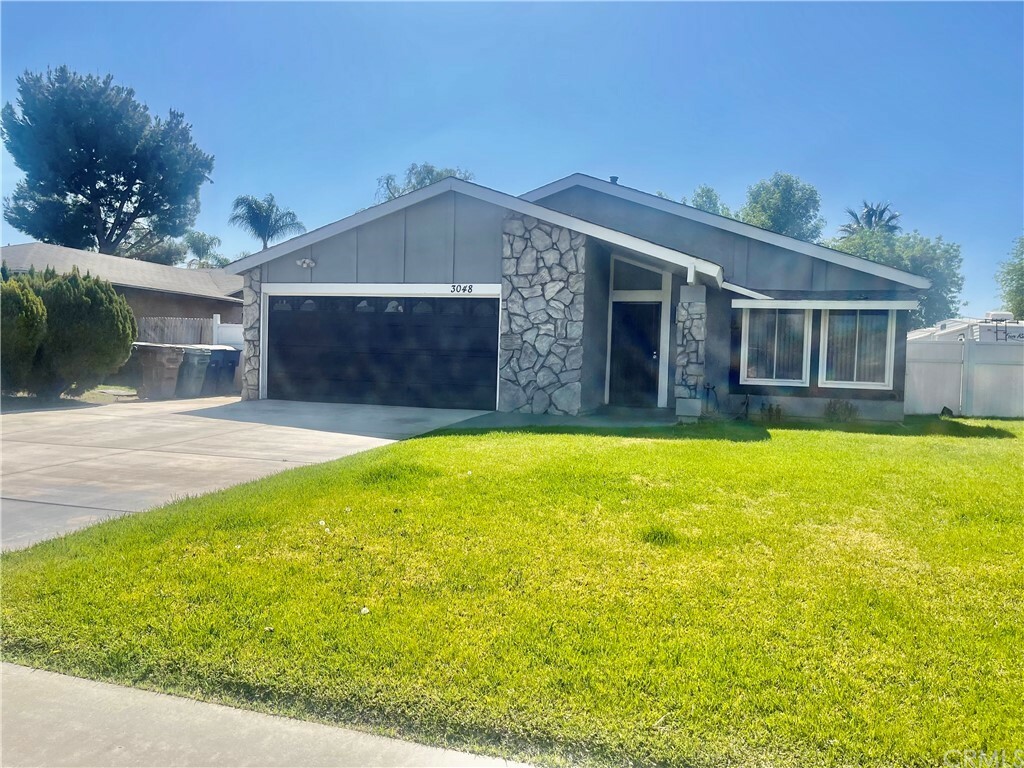 Property Photo:  3048 Amsterdam Drive  CA 92504 