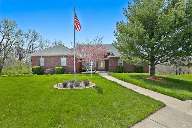 Property Photo: 2604 Lake Lucerne Drive 62221
