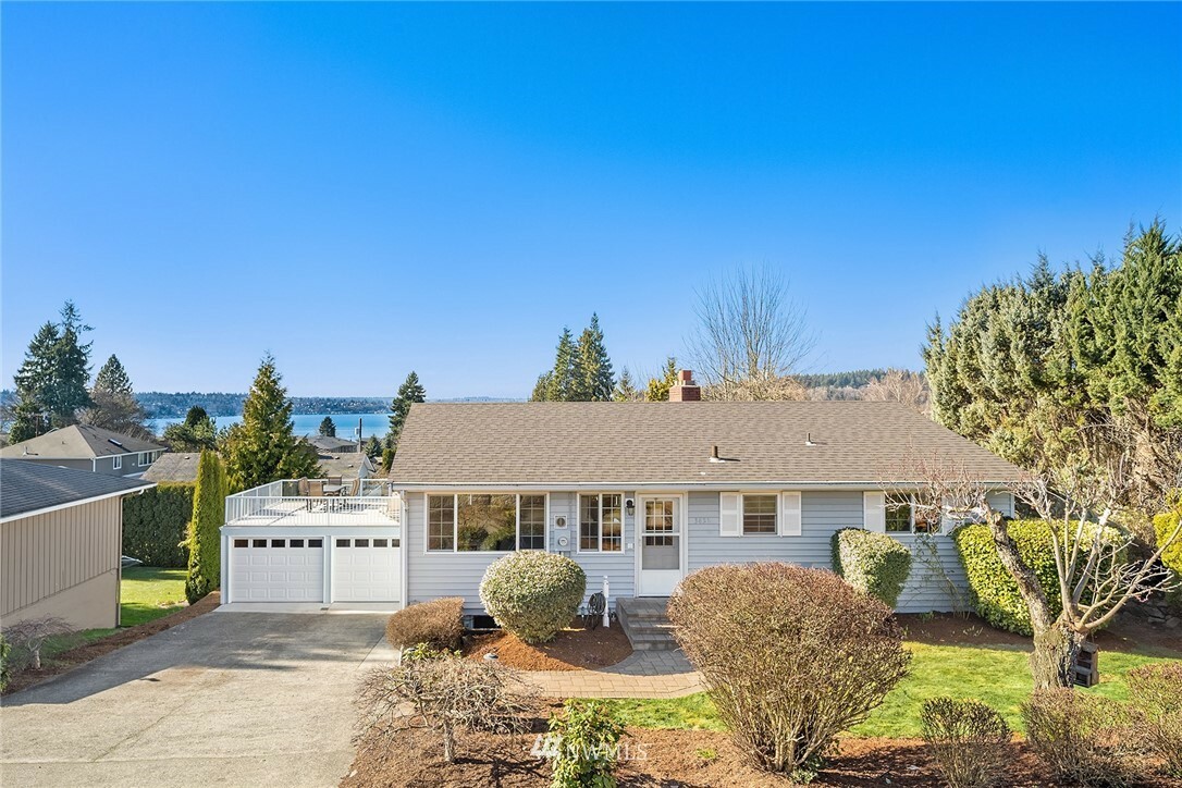 Property Photo:  3421 Garden Avenue N  WA 98056 