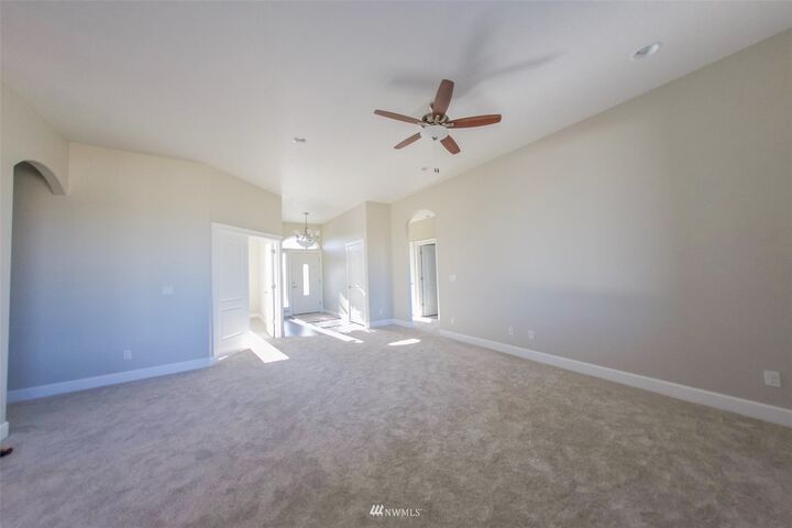 Property Photo:  908 P Street SW  WA 98848 