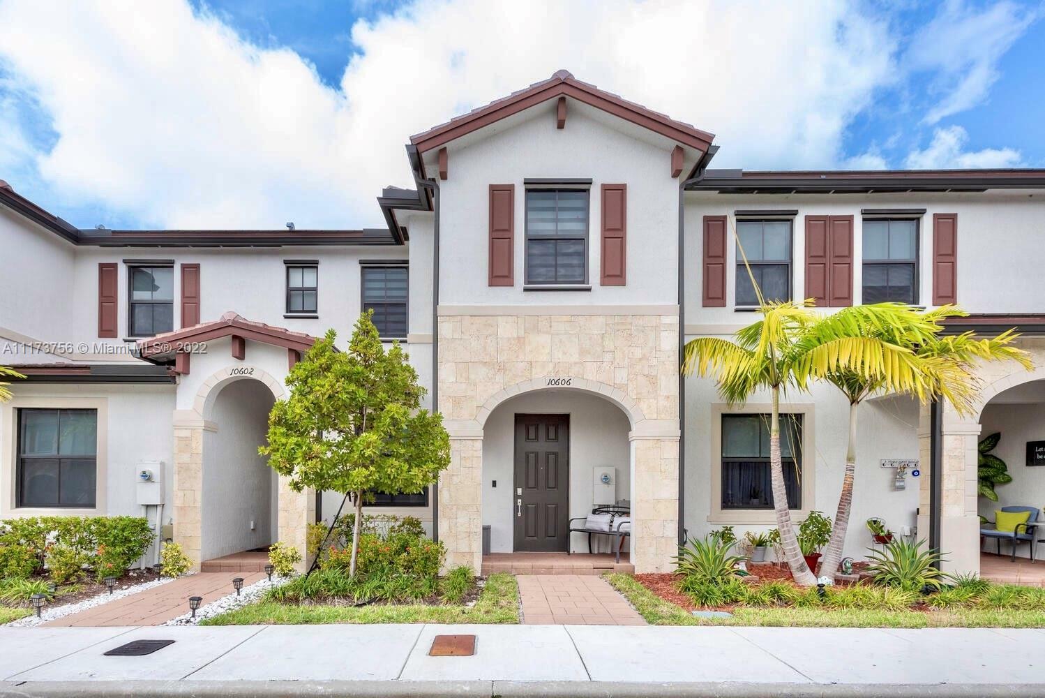 Property Photo: 10606 W 32nd Ln FL 33018