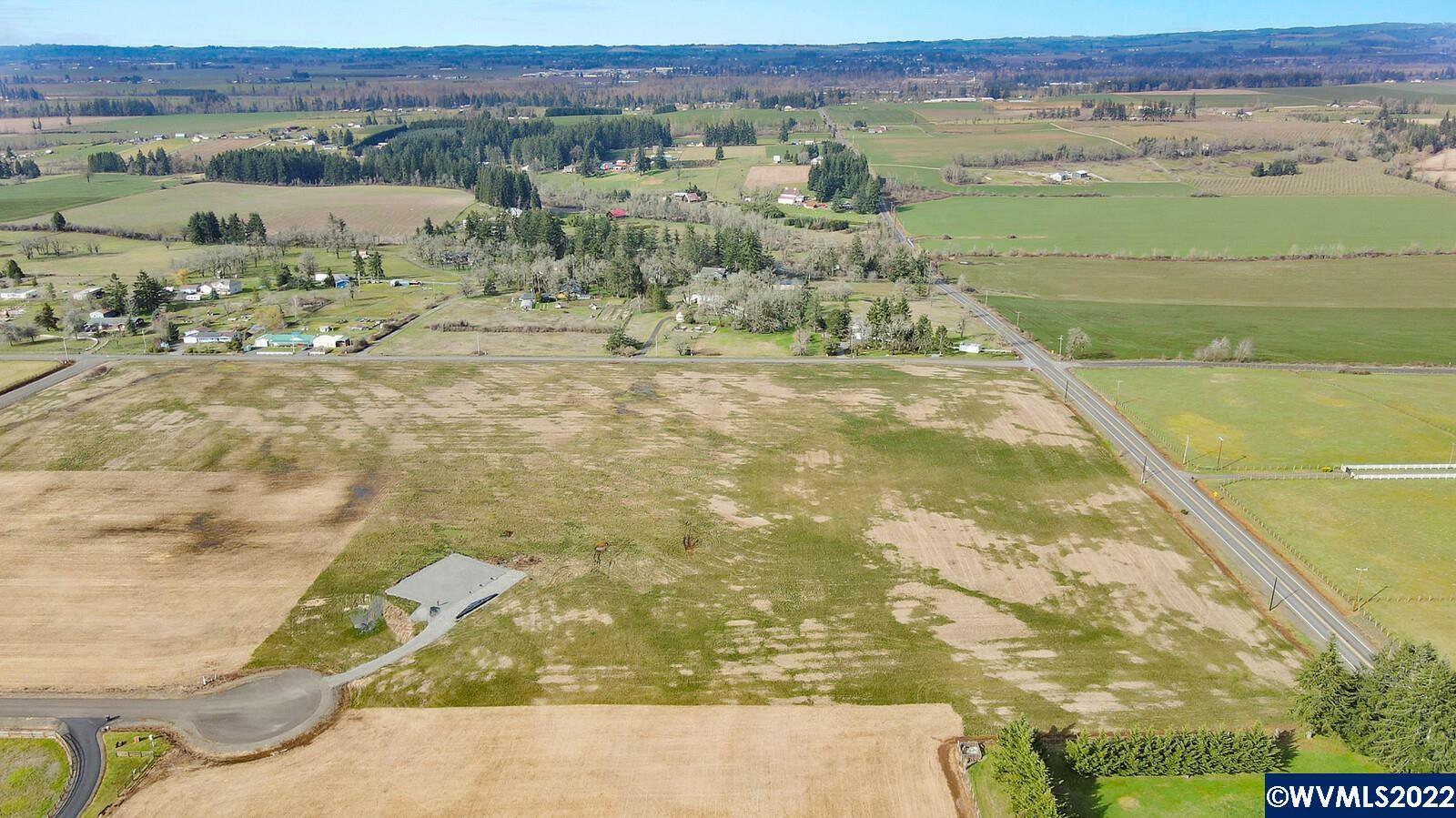 Property Photo: 40229 Parr Ridge Rd OR 97374