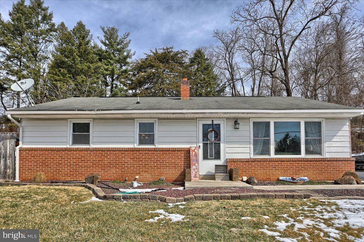 Property Photo:  252 Spanglers Mill Road  PA 17070 