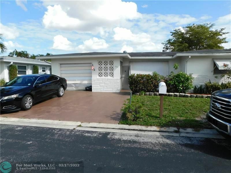 Property Photo: 1020 NW 73rd Ter FL 33063