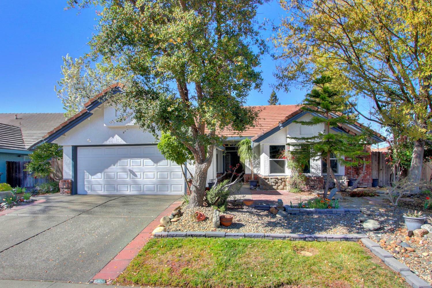 Property Photo:  8160 Bayford Way  CA 95829 