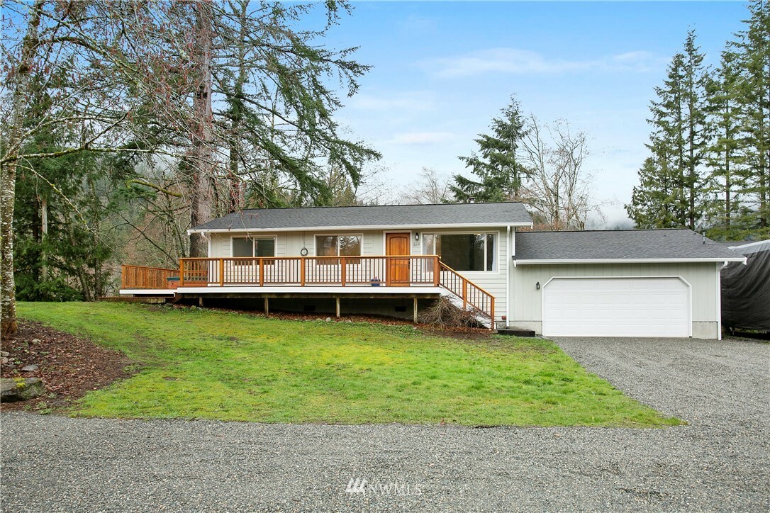 Property Photo:  359 Deerhaven Lane  WA 98284 