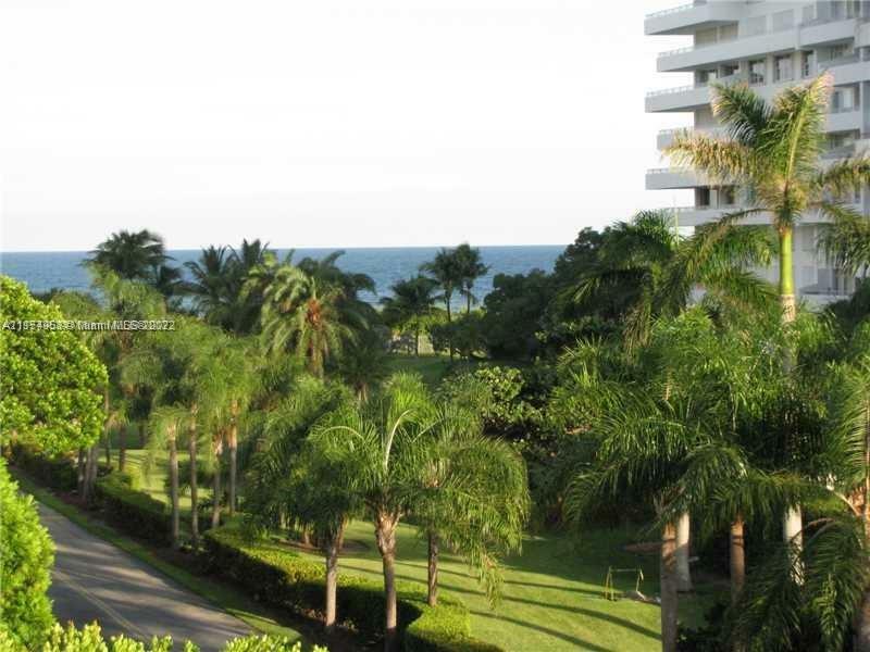 Property Photo:  155 Ocean Lane Drive 411  FL 33149 