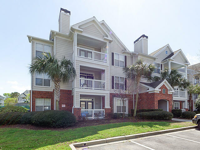 Property Photo: 45 Sycamore Avenue 1121 SC 29407