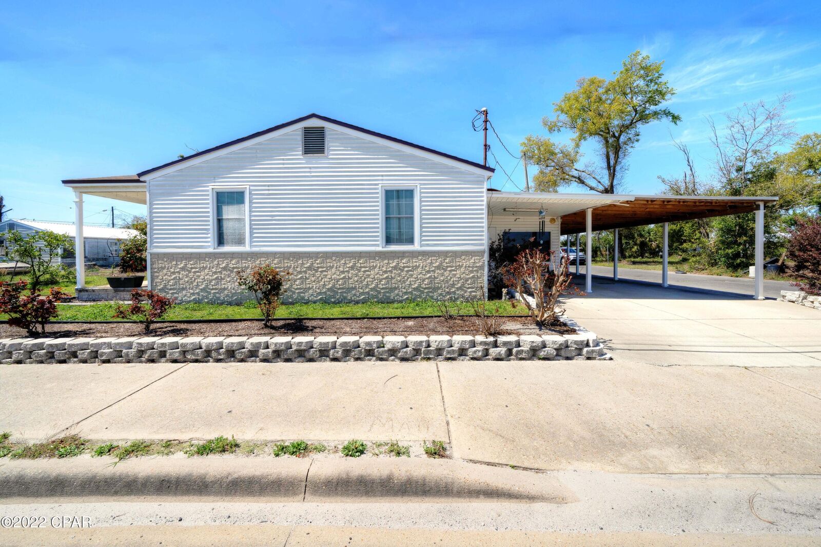 Property Photo: 3700 W 22nd Plaza FL 32405