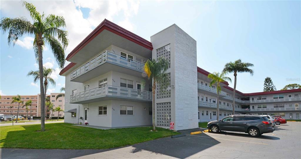 Property Photo:  5660 80th Street N C207  FL 33709 