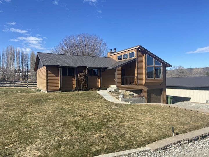 345 Electric Blvd  Electric City WA 99123 photo