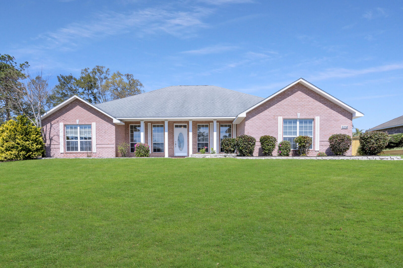 Property Photo:  6258 Alegra Circle  FL 32570 