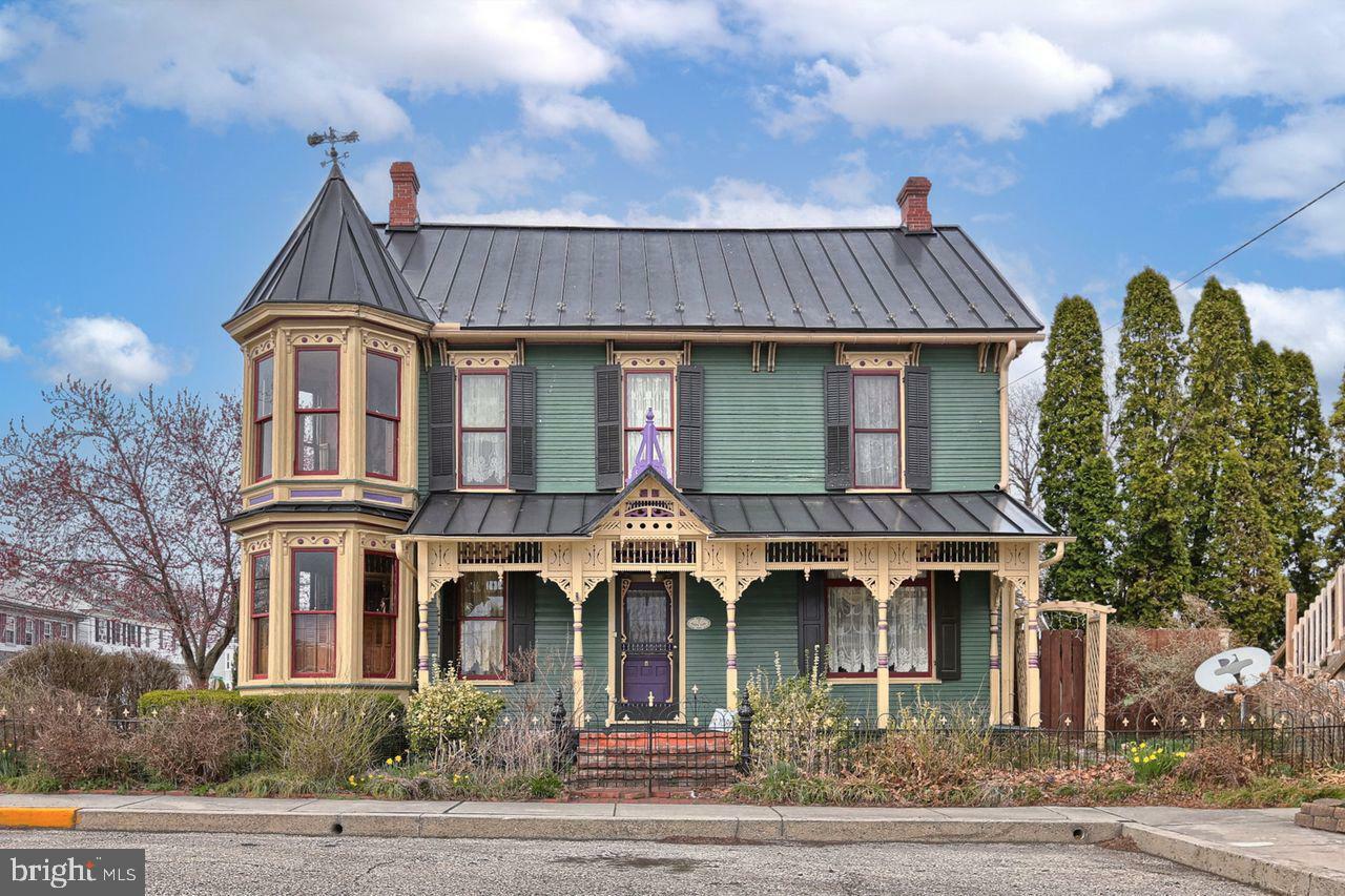 Property Photo: 7 N York Street PA 17319