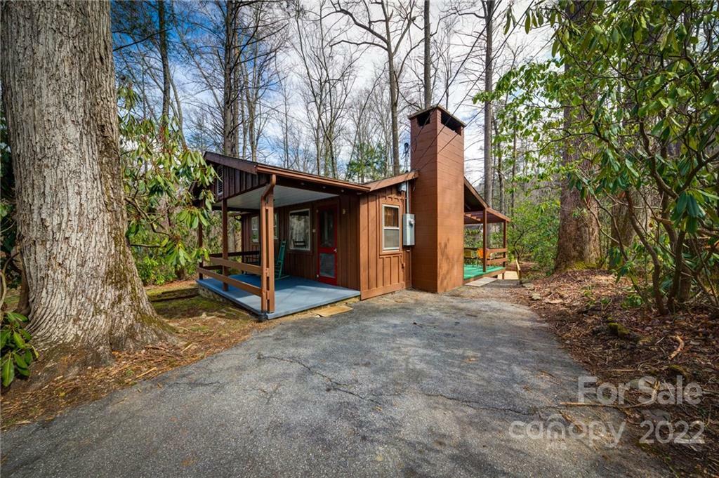 Property Photo:  355 Twinbrook Lane  NC 28751 