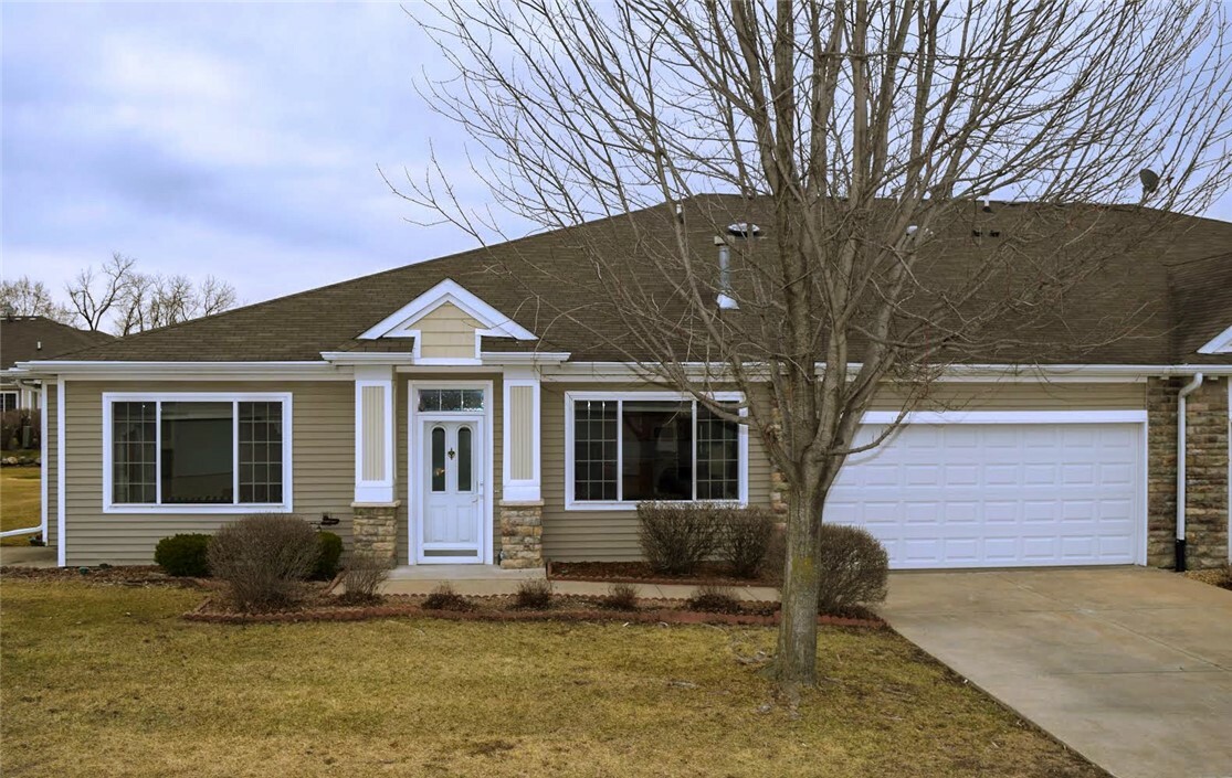 Property Photo:  3612 NE Cottonwood Lane  IA 50021 