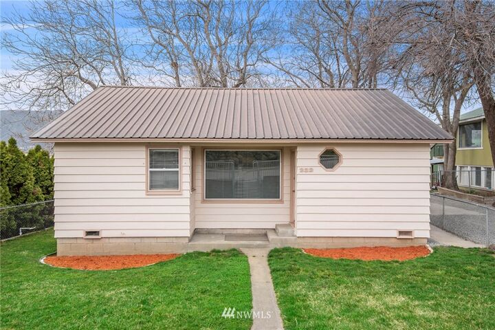 232 Highline Drive  East Wenatchee WA 98802 photo