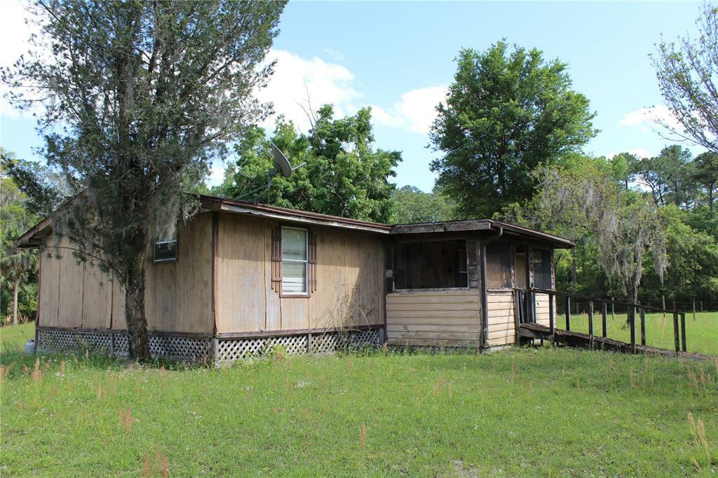 Property Photo:  1235 Lakeview Drive  FL 32720 