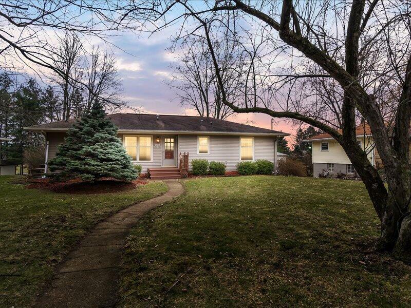 Property Photo:  1527 Jericho Road  MI 49203 