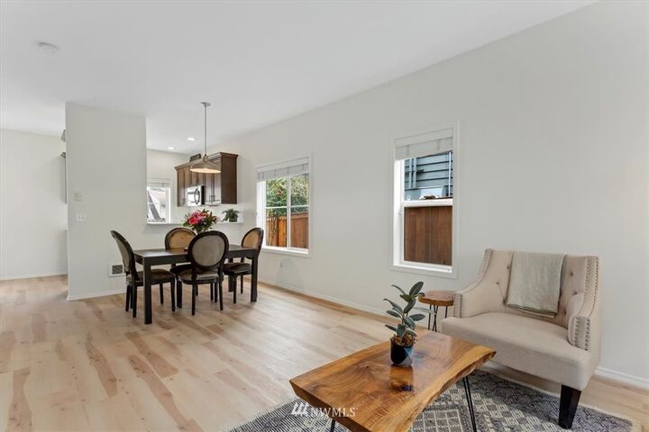 Property Photo: 2110 California Avenue SW D WA 98116