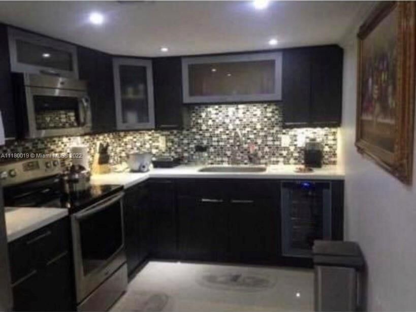 Property Photo: 10090 NW 80th Ct 1439 FL 33016