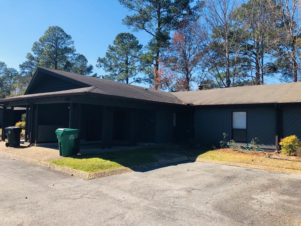 Property Photo:  330 Oak Center 330  GA 31632 