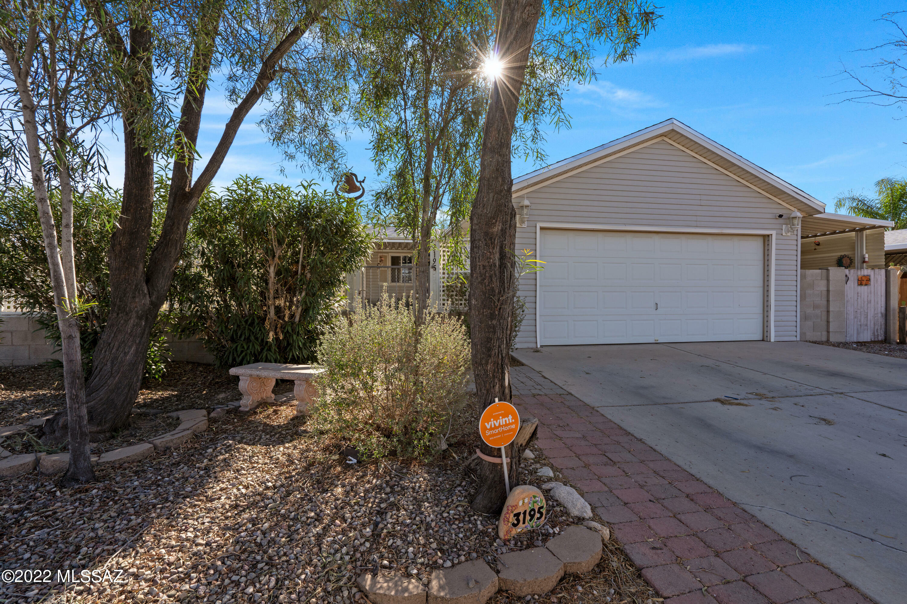 Property Photo:  3195 W Jusnic Circle  AZ 85705 