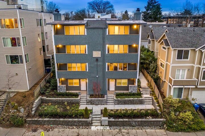 1729 18th Avenue 202  Seattle WA 98122 photo