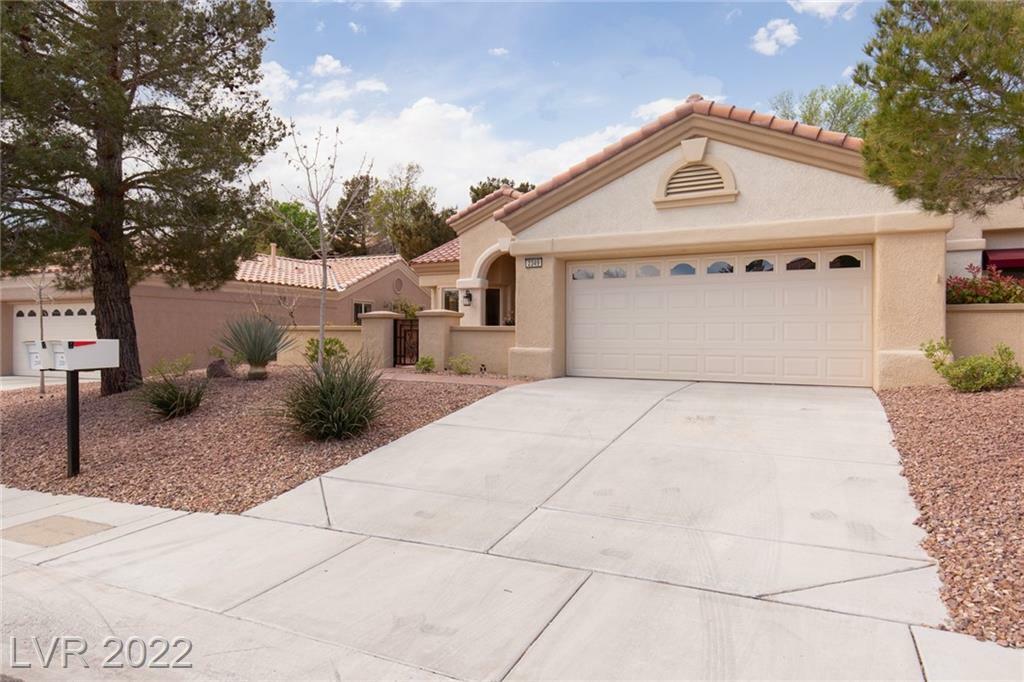 Property Photo: 2349 Scotch Lake Street NV 89134