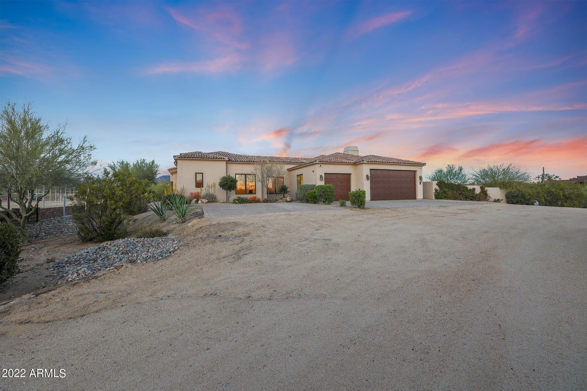 Property Photo: 5723 E Yucca Road AZ 85331