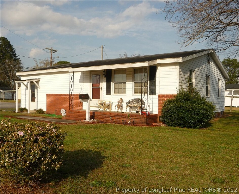 Property Photo: 1306 Godwin Avenue NC 28358